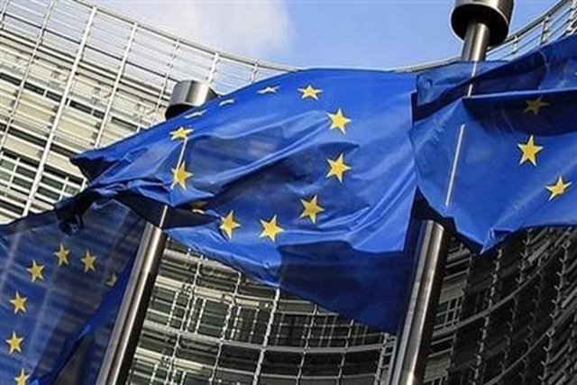 Rus bankalarının AB'deki iştirakleri yaptırımlar kapsamına alınmıyor, ancak iştiraklerin Rusya'daki ana şirketlerinin yaralanacağı sermaye aracı ihracına izin verilmiyor.