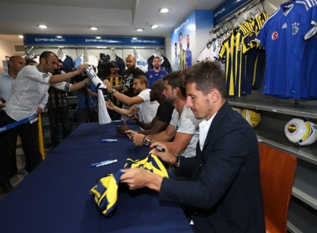 Diego Ribas, "Benim için burada olmak büyük bir keyif. Taraftarımızla iç içe olmak büyük mutluluk. Bu organizasyon yılın devamında da taraftarımızla daha iyi iletişim kurmamıza da yardımcı olacak" diye konuştu.