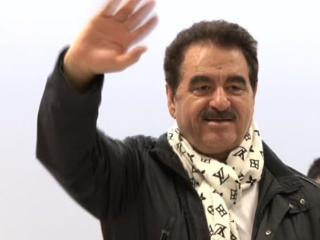 Faik ERDEMLİ / HT MAGAZİN - İbrahim Tatlıses'ten güzel haber. Miami'de başarılı bir ameliyat geçiren sanatçının oğlu İdo'nun annesi Derya Tuna, HT MAGAZİN'e yaptığı açıklamada Tatlıses'in sağlığının iyiye gittiğini söyledi.