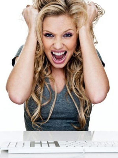 FACEBOOK - Facebook yüzünden boşanan çok insan var. Boşanma depresyona, depresyon da intihara neden olabilir.