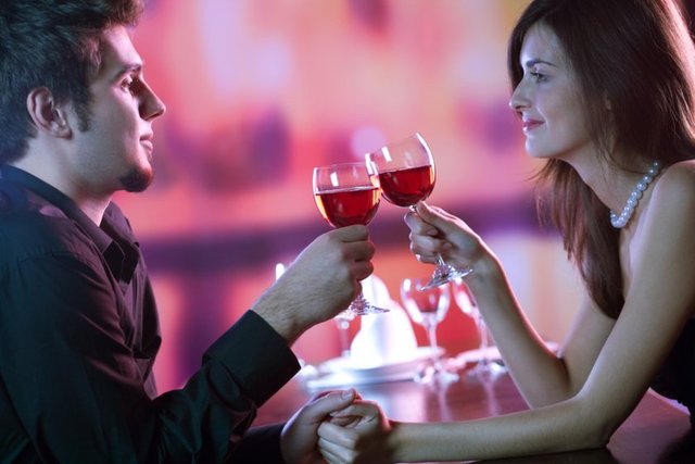 Şarap, hayatı sonuna kadar yaşama aracıdır. Müthiş bir romantizme sürüklenirsiniz