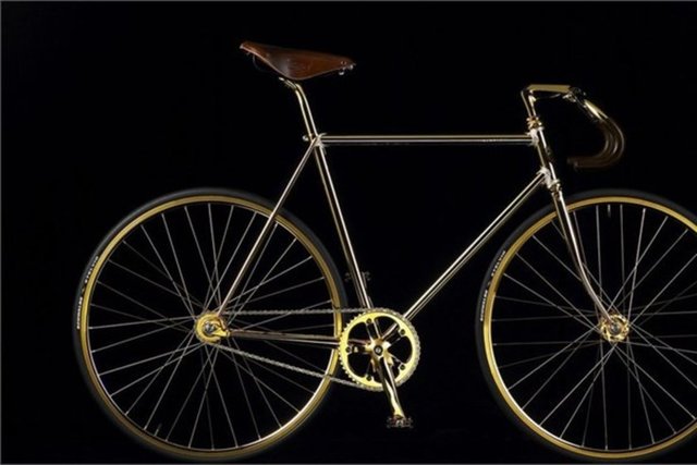 Aurumania altın bisiklet - 104 bin 744 dolar.