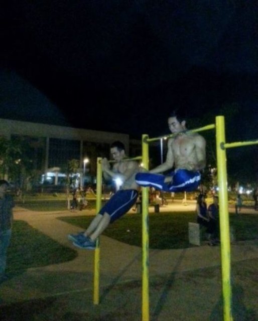 Garip yeteneklere sahip insanlar bu özelliklerini sergilemekten çekinmiyorlar.. Hatta belki siz de yapabilirsiniz kim bilir, ama bilmiyorsunuzdur. İşte güldüren ilginç yetenekler...