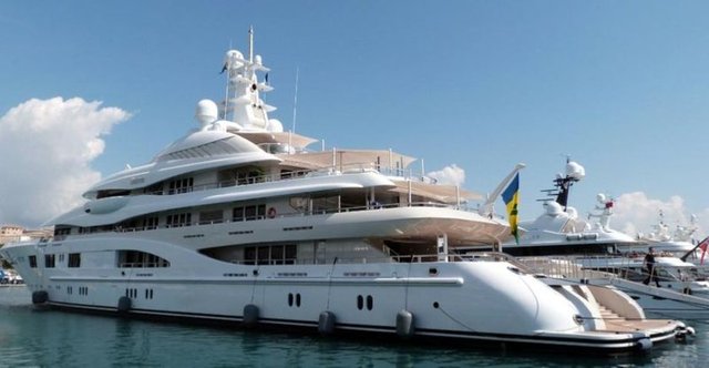 Dünyanın en büyük ve en lüks 100 yatı arasında yer alan 120 milyon Euro değerindeki yata, 500 bin dolarlık akaryakıt ve 40 bin dolarlık yiyecek takviyesi yapıldı.