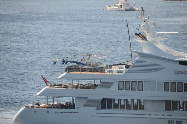 21 Haziran 2015: Kuveytli işadamı Yusuf Ahmed Alghanim, İngiliz bayraklı 'Samar' isimli süper motoryatla Bodrum'a geldi.