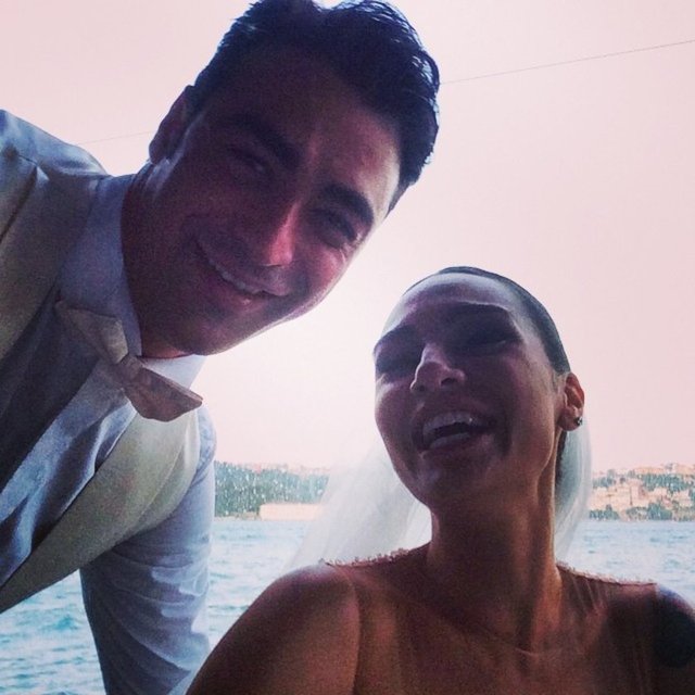 Levendoğlu'nun düğün masraflarını karşılamaya parasının yetmediği iddia edildi.