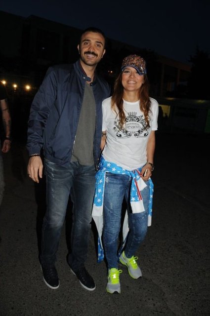 Sopalarla Okan Kurt'a saldıran 2 kişi gözaltına alınmıştı.