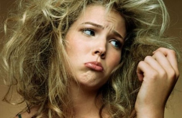 B5 vitamini  saç oluşumunda kullanılan enzimlerin etkili olabilmesi için gerekli. -