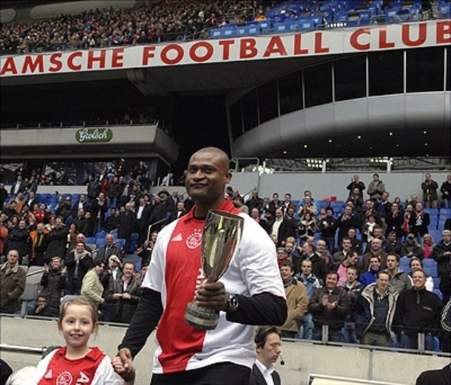 Winston Bogarde  -