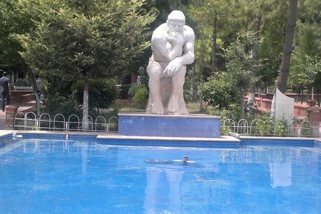Bakırköy Ruh ve Sinir Hastalıkları Hastanesi Bahçesi