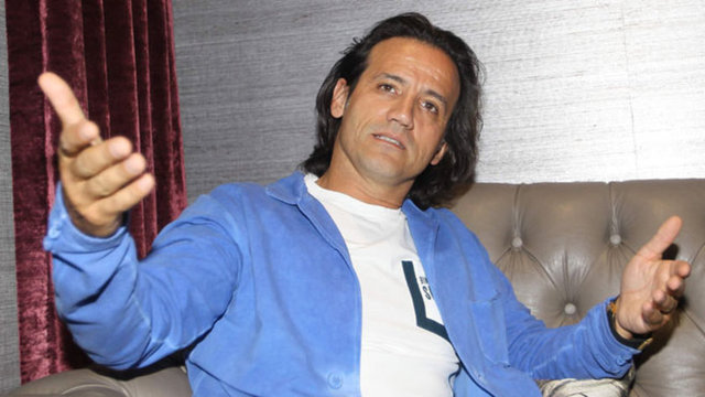 "Bugün gazetede çıkan kavga yazısında adımın geçmesiyle ilgili çok üzgünüm. Cenk Oztanık kardeşimdir, ailesi de saygı duyduğum bir aile" dedi. -