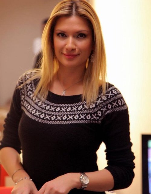 Kaza sonrası bu operasyonları yaptırmak zorunda kaldığını söyleyen model, 'Benim ki isteyerek değil, mecburiyetten oldu. Yüzümde cam parçaları vardı. İzi mi kalsaydı? Ya yamulan burnum ne olacaktı?" dedi.