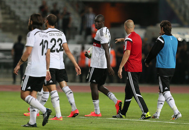 demba ba diye öyle bi bağırdım ki, babam duysa bana 1 kere bile bu kadar içten baba demedin derdi...