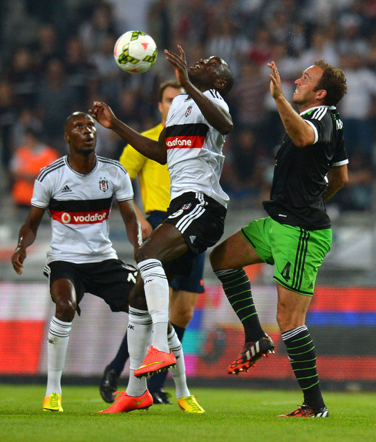 Fenerliyim ama Demba ba transferde emeği geçen herkese helal olsun ikinci resmi maçında hat-trick yaptı nokta transfer .