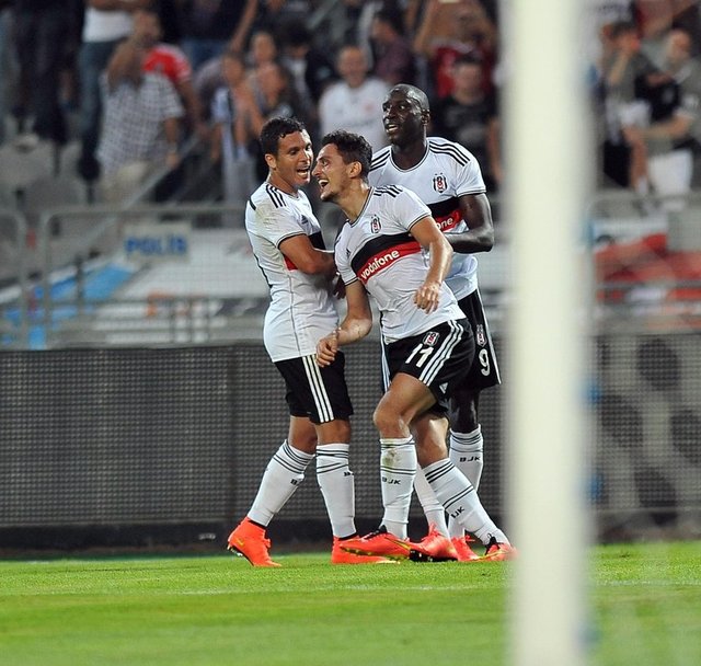 Demba Ba'nın kronik(!) sakat hali bu muydu şimdi ?