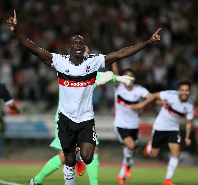 Demba ba Allah'ın hakkı 3'tür diyerek hatrick yaptı heralde