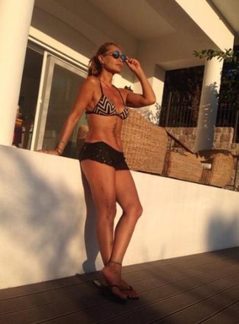 Ünlü yıldız azmiyle takipçilerinden takdir topluyor.