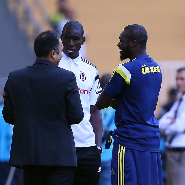 - Mücadele öncesi Fenerbahçeli ve Beşiktaşlı futbolcular arasındaki dostane görüntüler ve oluşan ortam, 2014-2015 sezonu öncesi örnek bir tablo oluşturdu. Sow ve Demba Ba ile Cristian ve Motta saha içinde uzun süre sohbet etti.