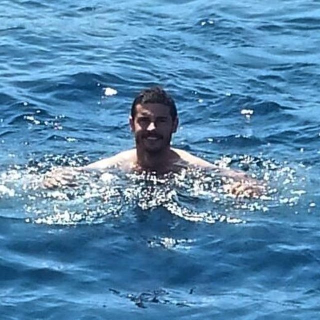 BERK OKTAY - Tatilden son kare
