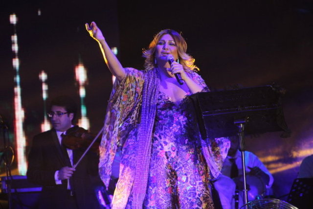 Can, tatsız gecenin ardından uzun yıllardır çalıştığı ünlü modacıyla hem dostluk hem de iş bağlarını kopardı. Ortak arkadaşları bile ikiliyi barıştırmayı başaramadı...