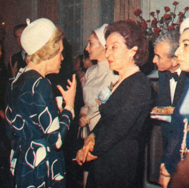 Emel Korutürk: Türkiye Cumhuriyeti`nin 6. Cumhurbaşkanı Fahri Korutürk`ün eşi olarak 6 Nisan 1973 – 6 Nisan 1980 tarihleri arasında Çankaya Köşkü`ne ev sahibeliği yapmıştır.