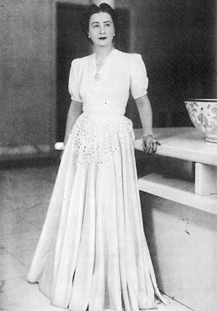 Mevhibe İnönü: 11 Kasım 1938 tarihinde İsmet İnönü`nün Cumhurbaşkanı seçilmesinin ardından Türkiye`nin ikinci Cumhurbaşkanı eşi olarak 22 Mayıs 1950 yılına dek köşke ev sahibeliği yapmıştır.