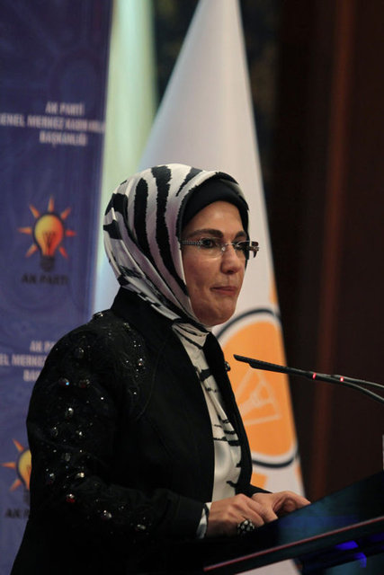 Resmi olmayan sonuçlara  Türkiye'nin 12. Cumhurbaşkanı Recep Tayyip Erdoğan'ın eşi Emine Erdoğan, Türkiye'nin yeni First Lady'si oldu.