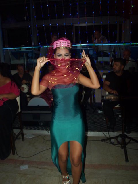 Aysun Kaya, Ekin, Çılgın Sedat, Mustafa Uğur, Arel, Uğur Karakuş gibi isimlerin katıldığı gecede davetliler şarkıcı Yudum'un şarkılarıyla halay çekti!