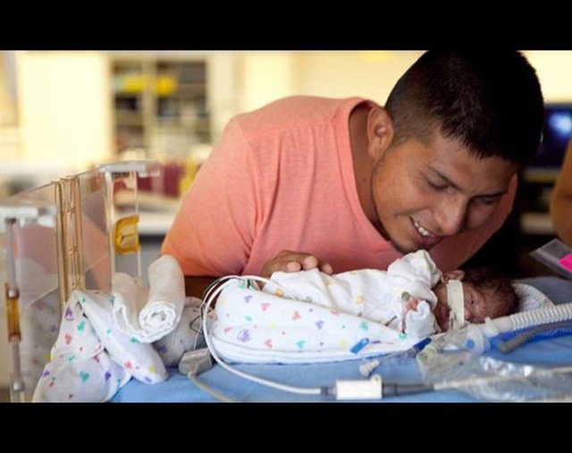 Andre hastanede 130 gün kaldı -  - 23 haftalık doğdu ve sadece 450 gram tartıldı