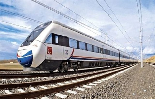 Bu kapsamda Ankara-Sivas arasındaki 405 kilometrelik mesafede  demiryoluyla seyahat süresini 10 saatten 2 saate, İstanbul-Sivas arası seyahat  süresini de 5 saate düşürecek.