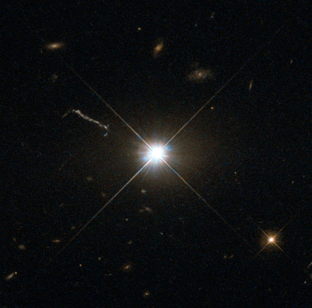 Hüzmelerin kırmızı olmasının nedeni ise atmosferdeki nitrojen gazı.