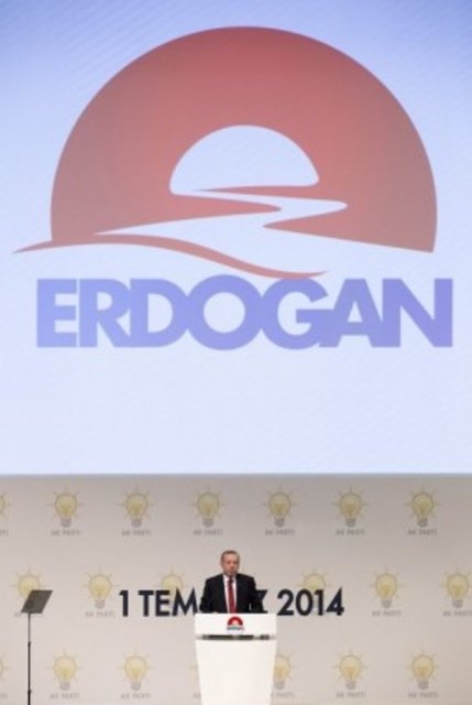 AK Parti'nin cumhurbaşkanı adayı Başbakan Recep Tayyip Erdoğan oldu.  -