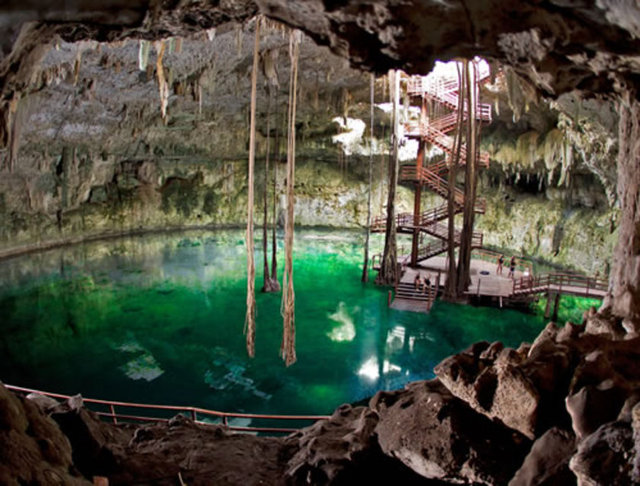 IK Kil Cenote, Chichen Itza- Meksika -