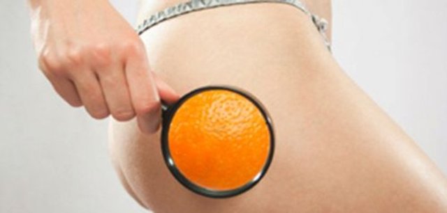 MEZOTERAPİ - Yöntemin temeli Fransa'dan geliyor ve 1987 tarihinden beri Fransız Tıp Akademisi tarafından alternatif terapiler arasında gösteriliyor. Mezoterapi seansları sırasında, orta deriye ince uçlu iğnelerle ilaç enjekte ediliyor.