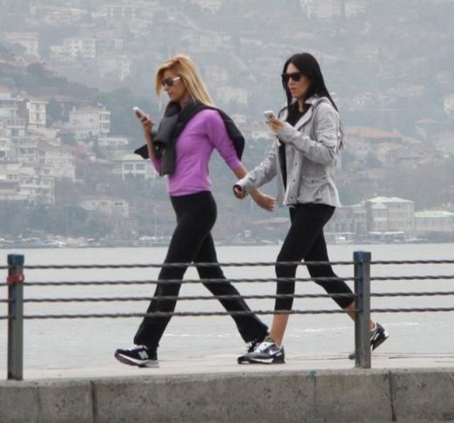 -Ben her gün 15 km yürüyorum. Ama dün 40 km yürüdüm. En uzun yürüyüştü.