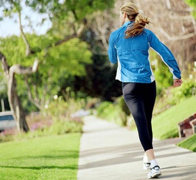 Fit kalın! -  - Vücudunuzu şekillendirmek veya zayıflamak için özel bir eğitmene gitmenize gerek yok. Basit fitness fikirleri inatçı kilolarınızdan kurtulmanızı sağlayabilir.