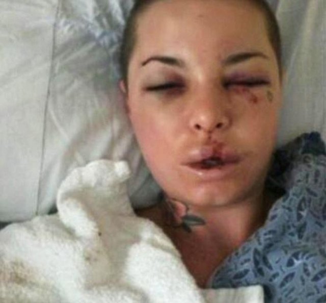 Polis tarafından aranan Koppenhaver'ın, Cuma günü sabaha karşı görmeye gittiği Mack'in evinde bir erkekle karşılaşınca kıskançlık krizine girdiği belirtildi.