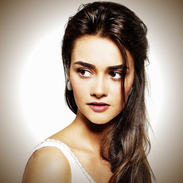 Hande Soral'ın Instagram fotoğrafları