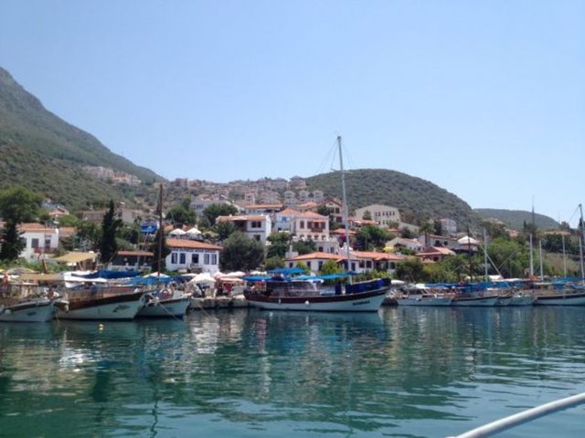Kleopatra plajında denize girmek, Kızkumu'nda deniz ortasındaki sığ sularda 250 metreye yakın yürümenin tadına varmak göreceğiniz ve deneyimleyeceğiniz harika şeylerden sadece bir kaçını oluşturuyor.