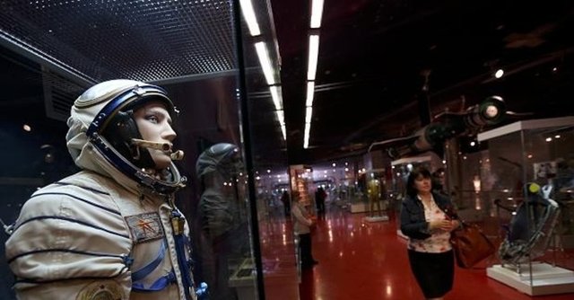 Rusya'nın uzay keşif yarışındaki yerini harika bir biçimde gözler önüne sermektedir.