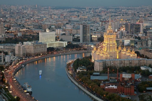 42 NOLU YERALTI SIĞINAĞI -  - Moskova'nın kalabalık caddelerinin altı da üstü kadar ilginçtir çünkü caddelerin 65 metre altında Tagansky nükleer sığınağı (Sığınak 42) bulunur.