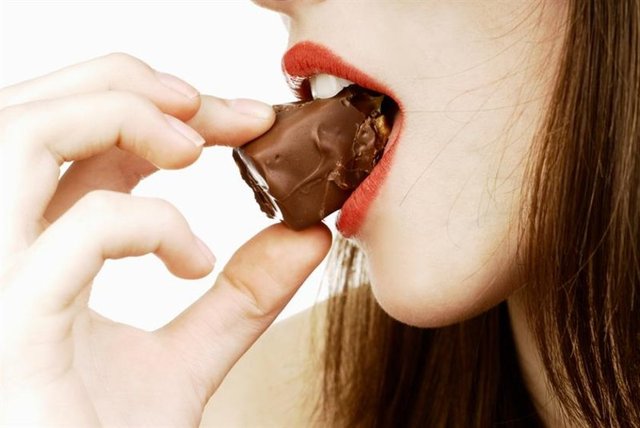 Eğer çikolata yemekten çekiniyorsanız magnezyum içeren başka besinler tercih edin.
