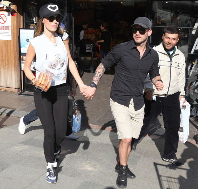 WESLEY SNEIJDER - YOLANTHE CABAU