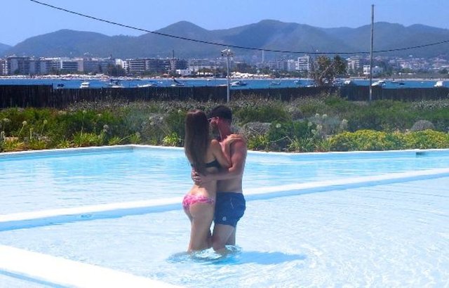 WESLEY SNEIJDER - YOLANTHE CABAU