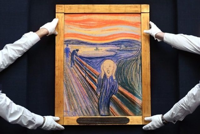 Milyon dolarlık parça toplamak -  - 119.9 milyon dolara Edvard Munch'ın The Scream adlı resmini veya 970 bin dolarlık Jerry Garcia'nın çaldığı Tiger gitar almak tam milyarderlere göre.