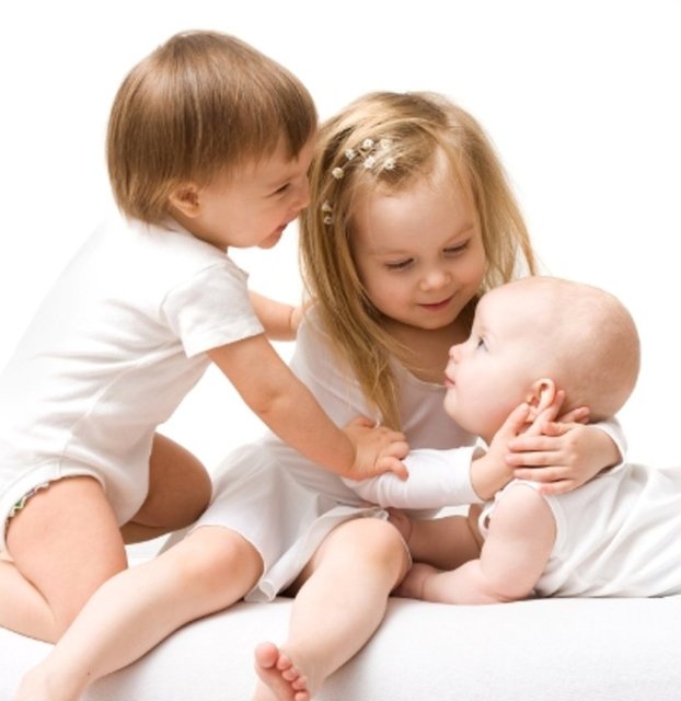 3.Çocuklar -  - Çocuk sahibi olmak büyük bir şanstır. Şu hayatta çocuğunuzun gülümsemesinden çok sizi mutlu edecek bir şey var mıdır?