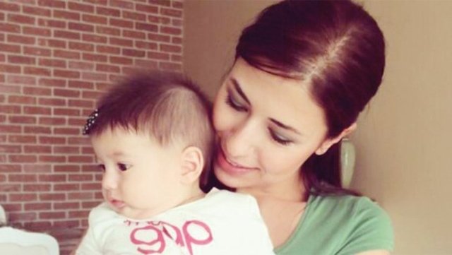 Hürriyet'in haberine göre; Tunçeri, neredeyse 1 yaşında olan kızı Mila'yı herkesten gizliyor.