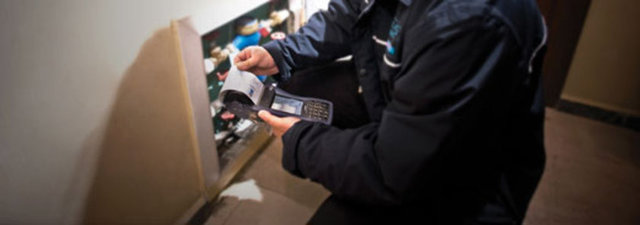 Sayaç okuyucu: Elektronik sayaçların kullanımının artmasıyla sayaç okuyucular azaldı.