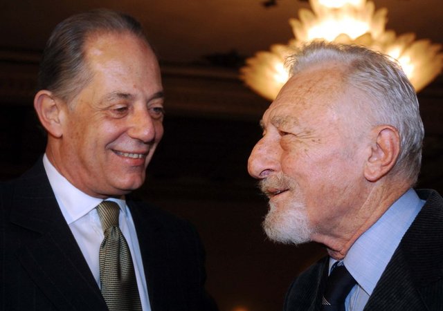 Anjiyo olan Beşiktaş Onursal Başkanı Süleyman Seba'yı eski yönetici İhsan Kalkavan yalnız bırakmamıştı. -  - 21/12/2004