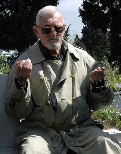 Hakkı Yeten, vefatının 17. yılında böyle anılmıştı. -  - 16/04/2006